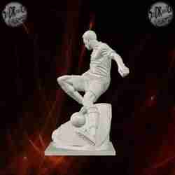 Determined Football Player in Action – SoliDRawinGs SG843