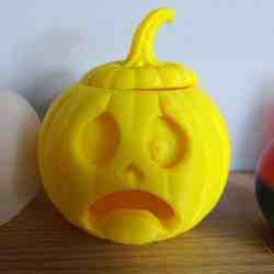 Halloween Pumpkin Lantern – Scared Face Glow Edition