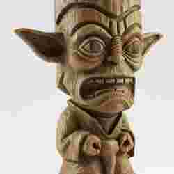 Star Wars Yoda tiki statue