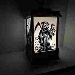 HALLOWEEN THEMED LANTERN