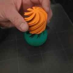 Cube and ball fidget spinner keychain - Print in place