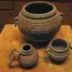 Elden Ring throwing pots