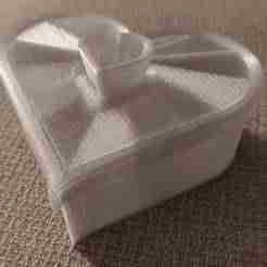 Herzdose mit Griff / Heart box / Heart box with handle