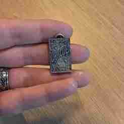 pendant book Dracula