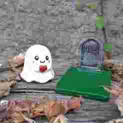 Phantoms on Display - Cute Ghost - MINA - Perfect for Halloween and Parties