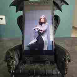 Throne Ozzy Osbuorne "Back to the Beginning" Cell Phone Stand