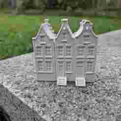 3 Mini Canal Houses – Dutch Street Charm