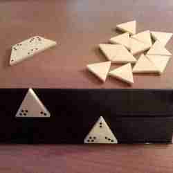 Board game Triominos