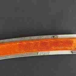 BMW X3 G01 2017-2021 FRONT RIGHT SIDE MARKER REFLECTOR CLAP. OEM Number 63147411974 7411974
