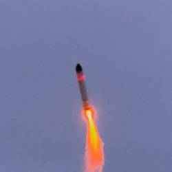 Thrust vectoring rocket