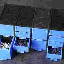 Modular screw-type racks