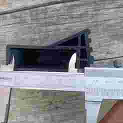 STAIRWAY RISER OR STAIR BLOCK