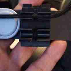 VR headset cable holder