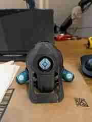 Backpack Clamp Hook â Gravity-Lock Design