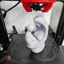 Anneler Günü heykeli