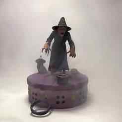 Creepy Witch Spin – Your Hand-Crank Halloween Nightmare!