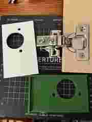 Clip for WowStick ScrewDriver on iFixit Box