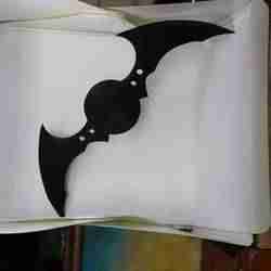 Folding Arkham Style batarang