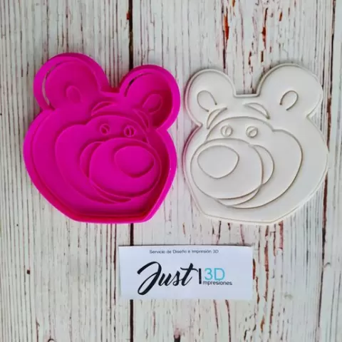 CUTTING FACE BEAR (MASHA)