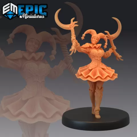 Harlequin Mad Girl / Female Scary Jester / Horror Circus & Carnival Clown by Epic-Miniatures