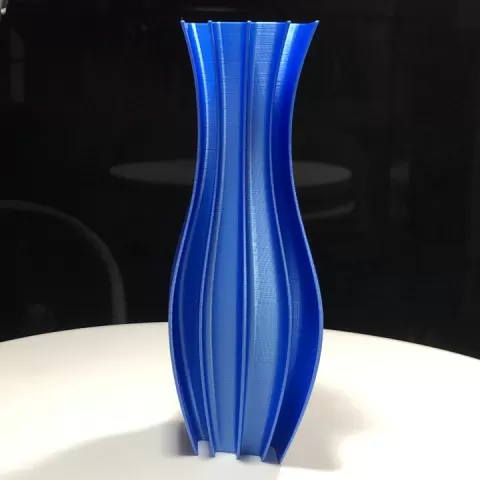MAS VASE by Maquina Engineering Studio