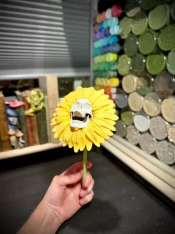 Skull sunflower