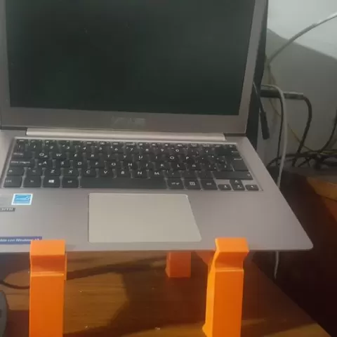 Laptop stand