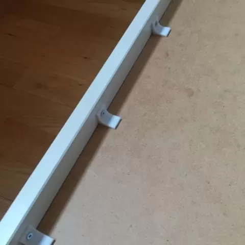 Angle to reinforce the drawer bottom