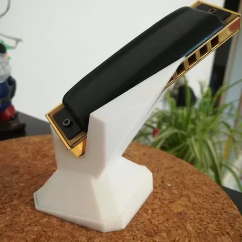 Harmonica stand