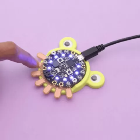 Mini Synthesizer with Circuit Playground Express