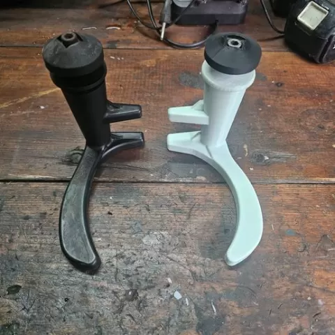 Cat 428E; 434E Window Handle