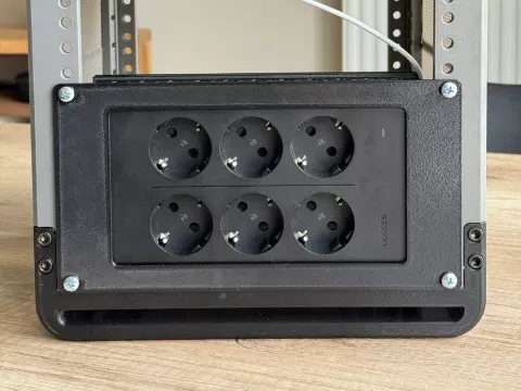 3U Rack Mount for UGREEN 10-in-1 Power Strip