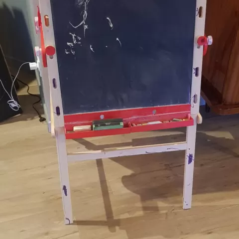 Chalk Board by Max Tes