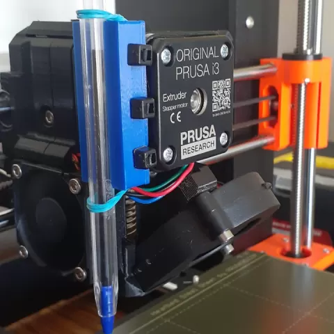 Universal Pen Plotter by Shaun