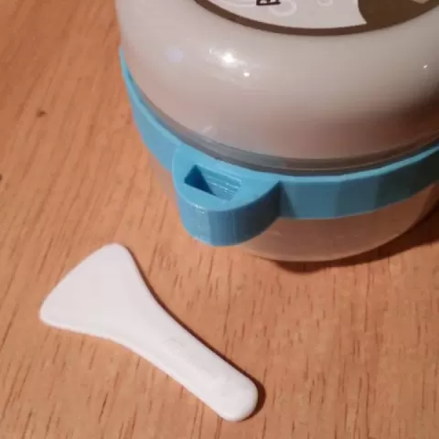 Bubble Clay Mask scoop holder by Eric