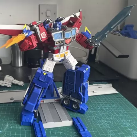SS86 Power Master Optimus Prime