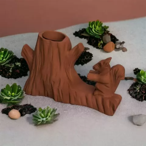 Squirrel pen holder wood