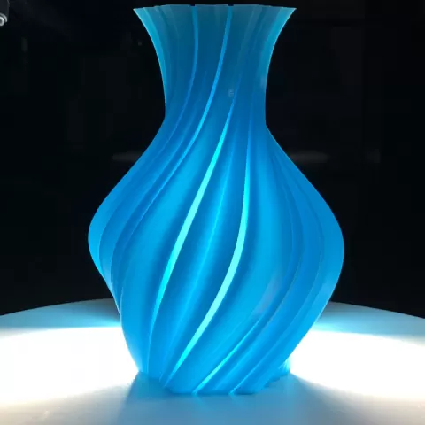IHIG Vase by Maquina Engineering Studio