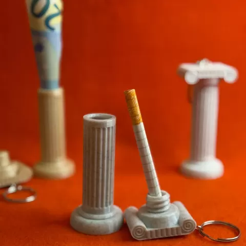 IONIC SAFE - SECRET COMPARTMENT KEYCHAIN