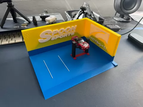 Spoon Garage for 1:64 scale cars