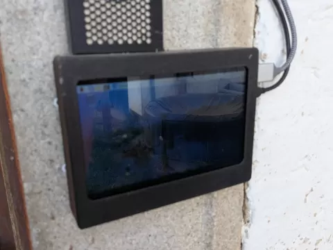 Raspberry Pi Display Gehäuse mit Wandhalterung