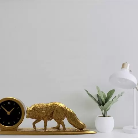 Wolf desk clock