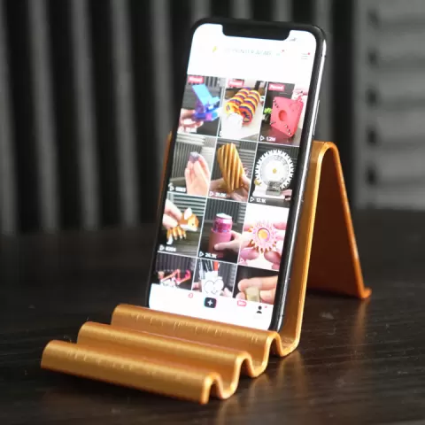 Wave Phone Stand by 3D Printer Academy