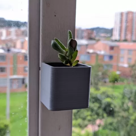 Square Magnetic Pot by ivan