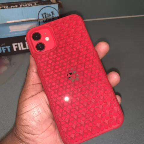 iPhone 11 case. simpler]. by edson carry