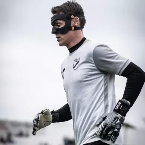 SPORT MASK _ MASK _ SPORT _ NASAL FRACTURE _ NASAL FRACTURE