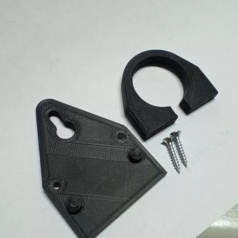 Hanger for multiple socket outlet