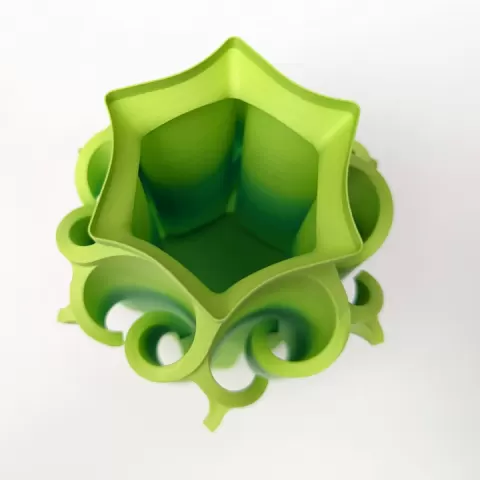 Curlicue Vase by Clockspring
