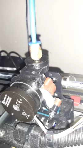 Sherpa micro magnetic quick change bowden