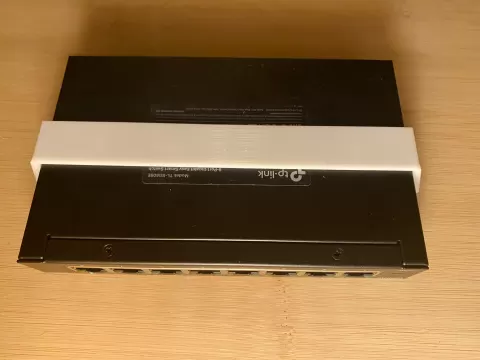Wall Support for tp-link TL-SG608E